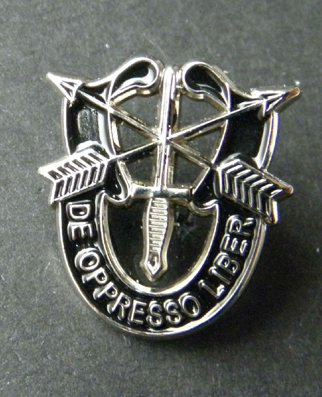 1.5 INCHES ARMY SPECIAL FORCES DE OPRESSO LIBER LARGE LAPEL PIN