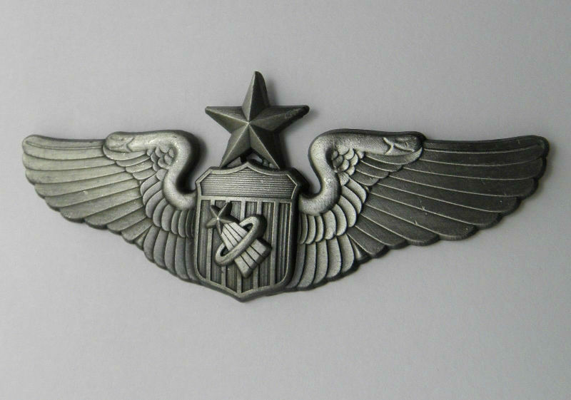 US AIR FORCE COMMAND PILOT WINGS BADGE LAPEL PIN 3/'/'