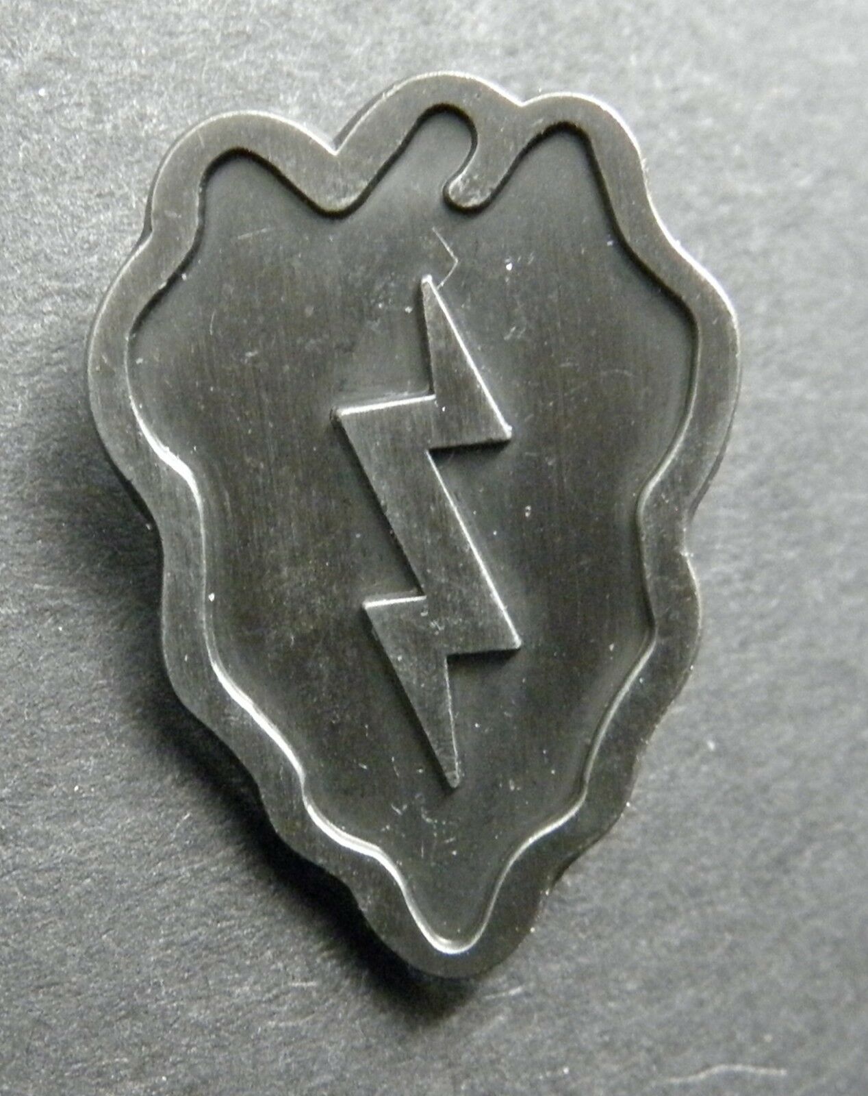 Auto Shotgun Silver Pewter Pin Badge