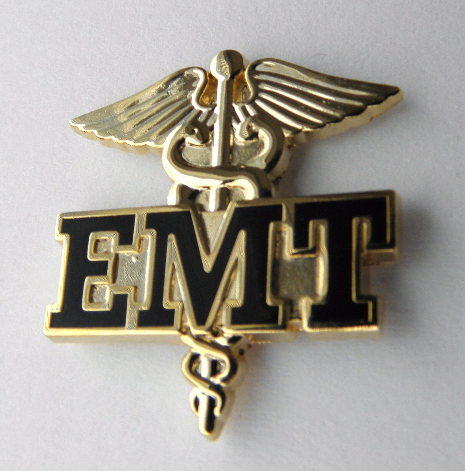 EMERGENCY MEDICAL TECHNICIAN EMT PARAMEDIC WREATH LAPEL PIN BADGE 1 INCH 